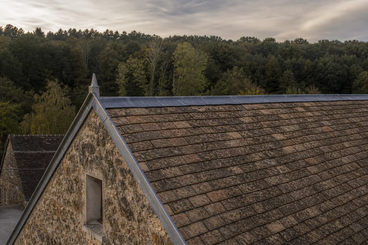 Travaux de zinguerie à Melun : solins, noues et abergements